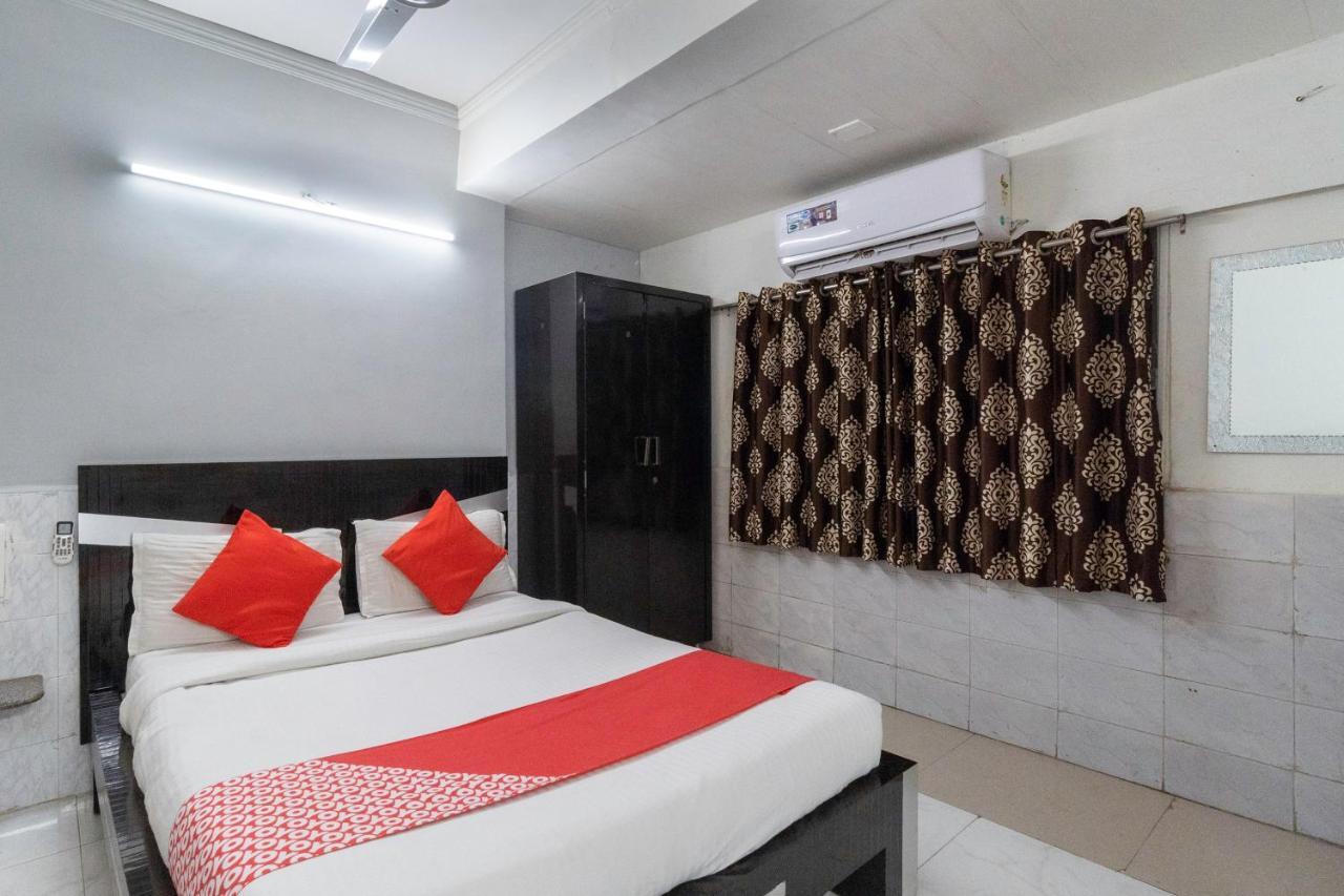 Oyo 13535 Aakash Hotel Ahmedabad Exterior photo